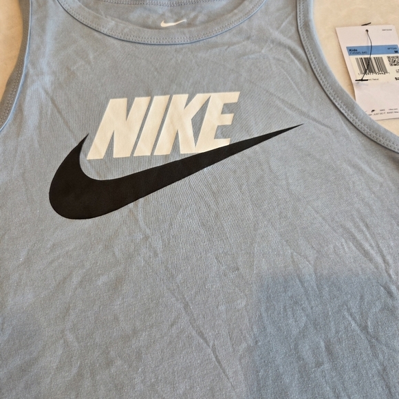 Nike Kids Sportswear Essential Tank Top Blue Size Medium FV5325-440 New - Picture 2 of 8